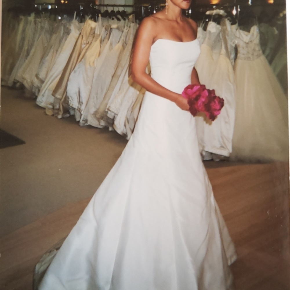 Vera Wang Wedding Dress